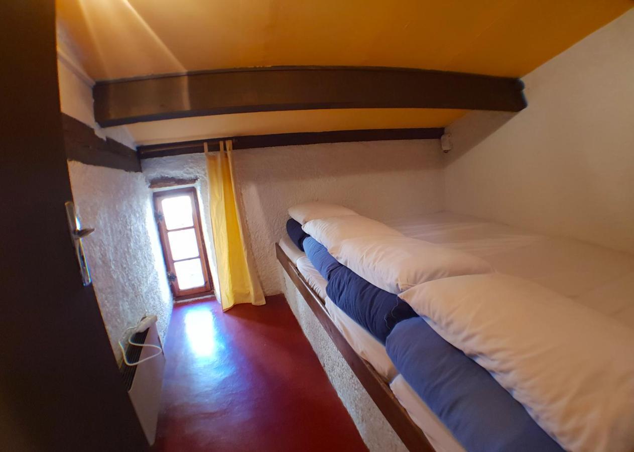 Gite Du Caf De Montpellier Saint-Guilhem-le-Desert Kültér fotó